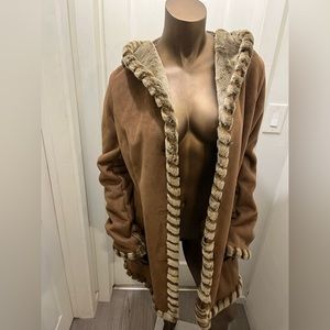 Gorgeous and cozy Jones New York coat